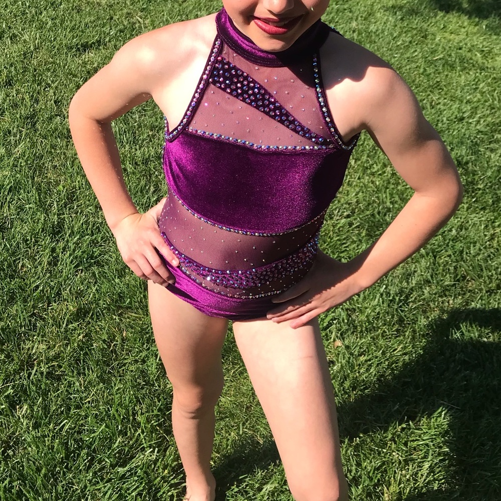 Youth medium la dance designs Leo